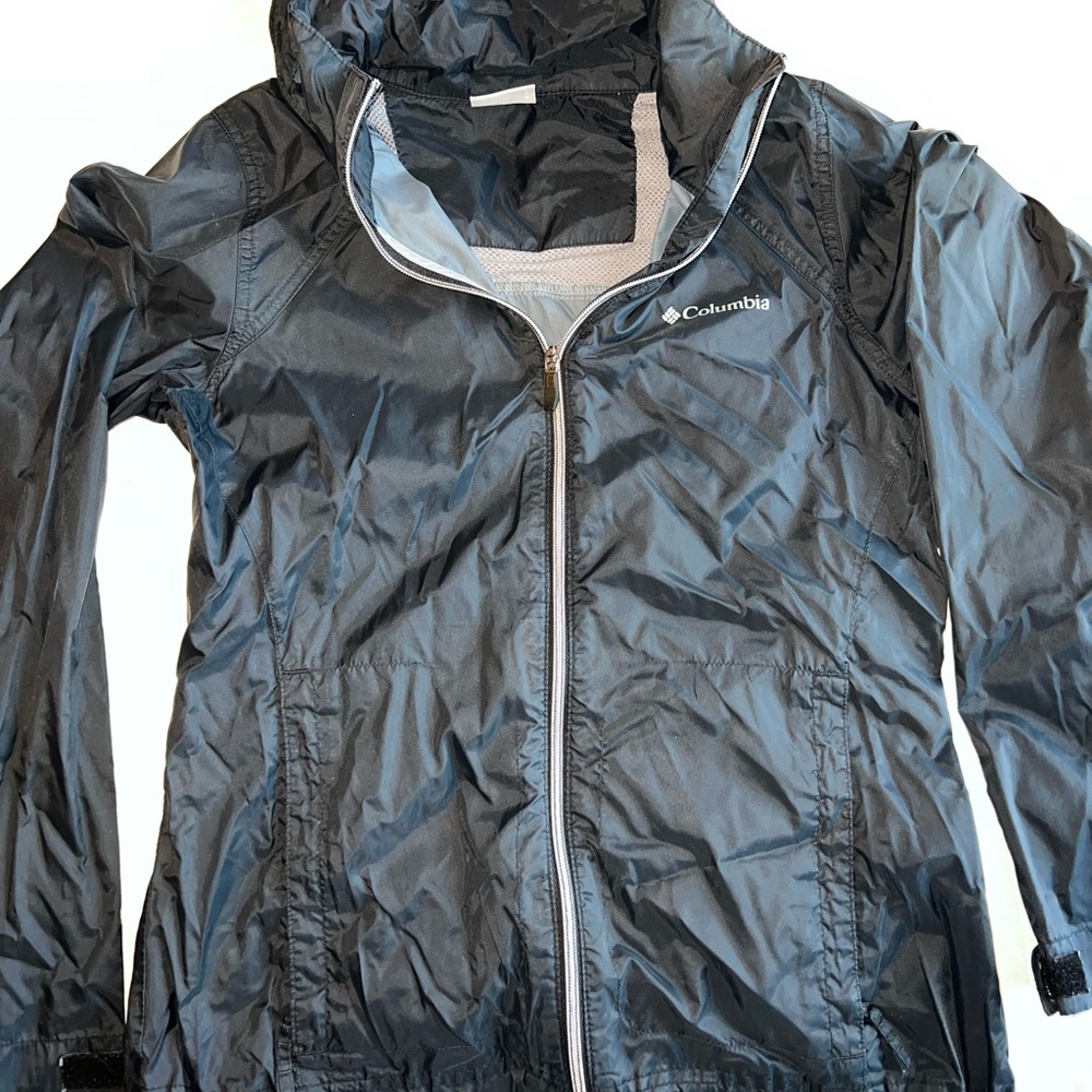 Light weight Columbia Rain jacket